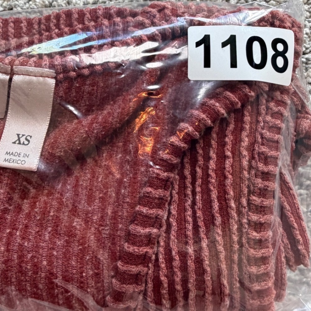 Willow + Root Womens Ribbed V-Neck Tank Top Rust Red Size XS Sleeveless Boho - Picture 6 of 6